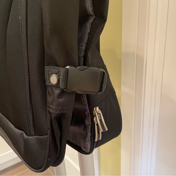 NWT 42” Garment Bag by Delsey - Picture 5 of 16